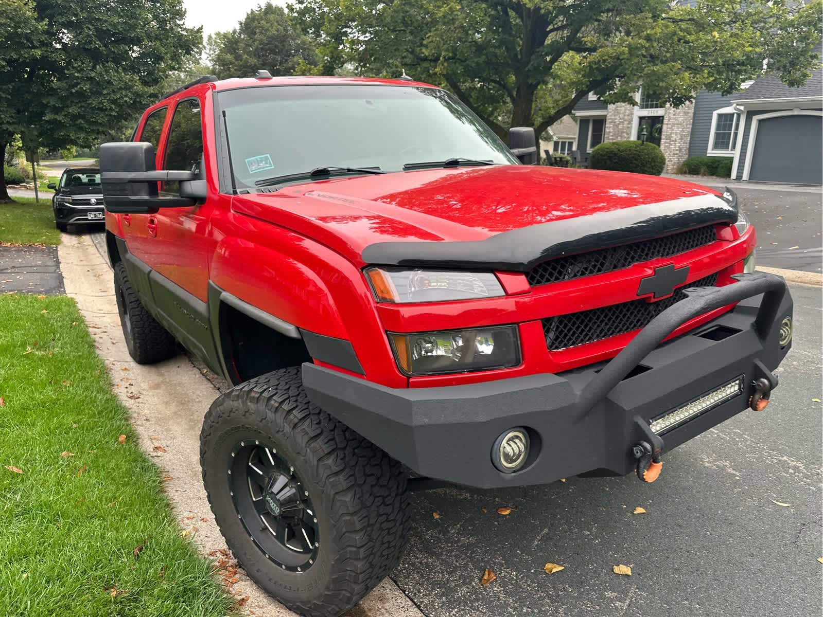 2004 Chevrolet Avalanche photo 2