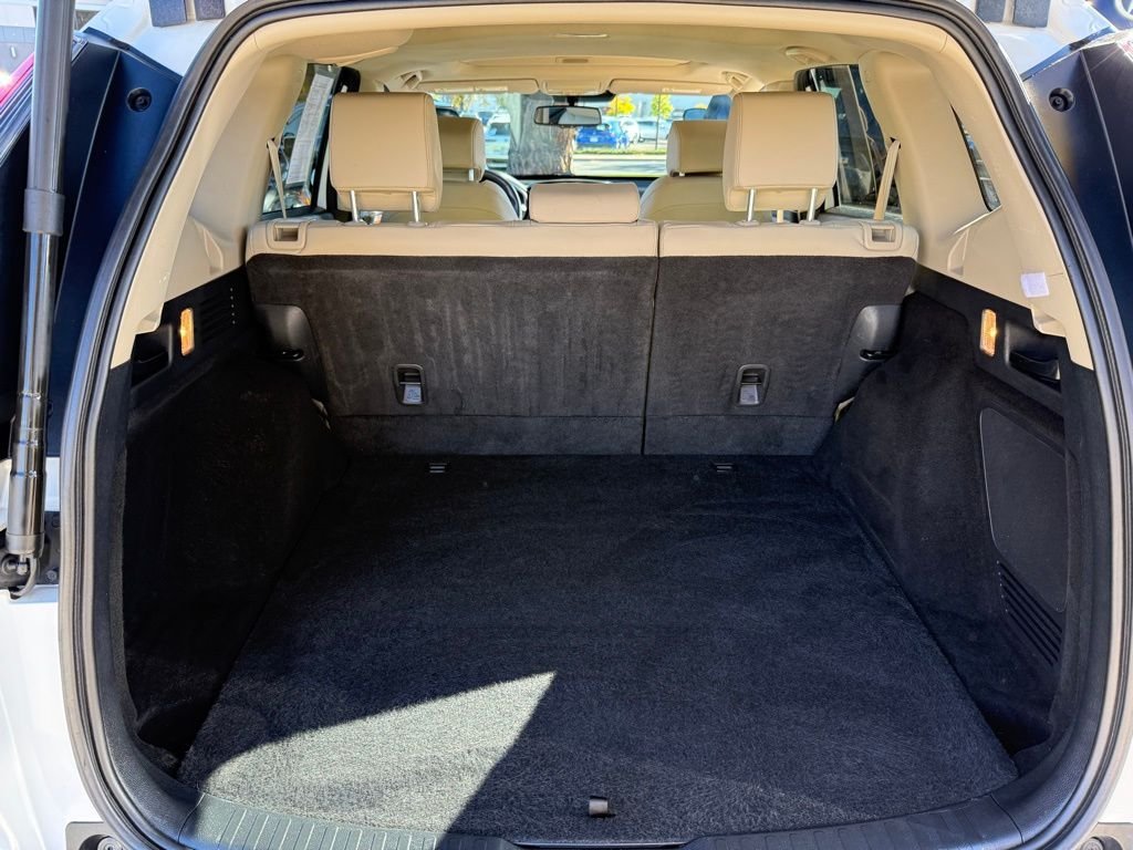 2020 Honda CR-V Hybrid Touring photo 17