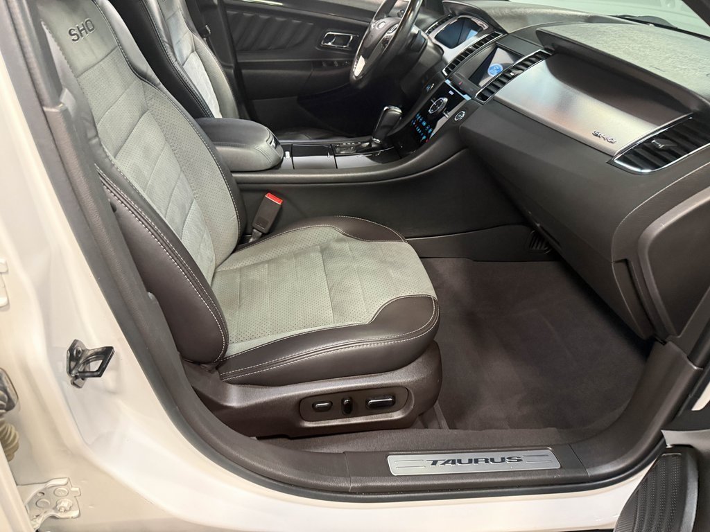 2019 Ford Taurus SHO photo 49