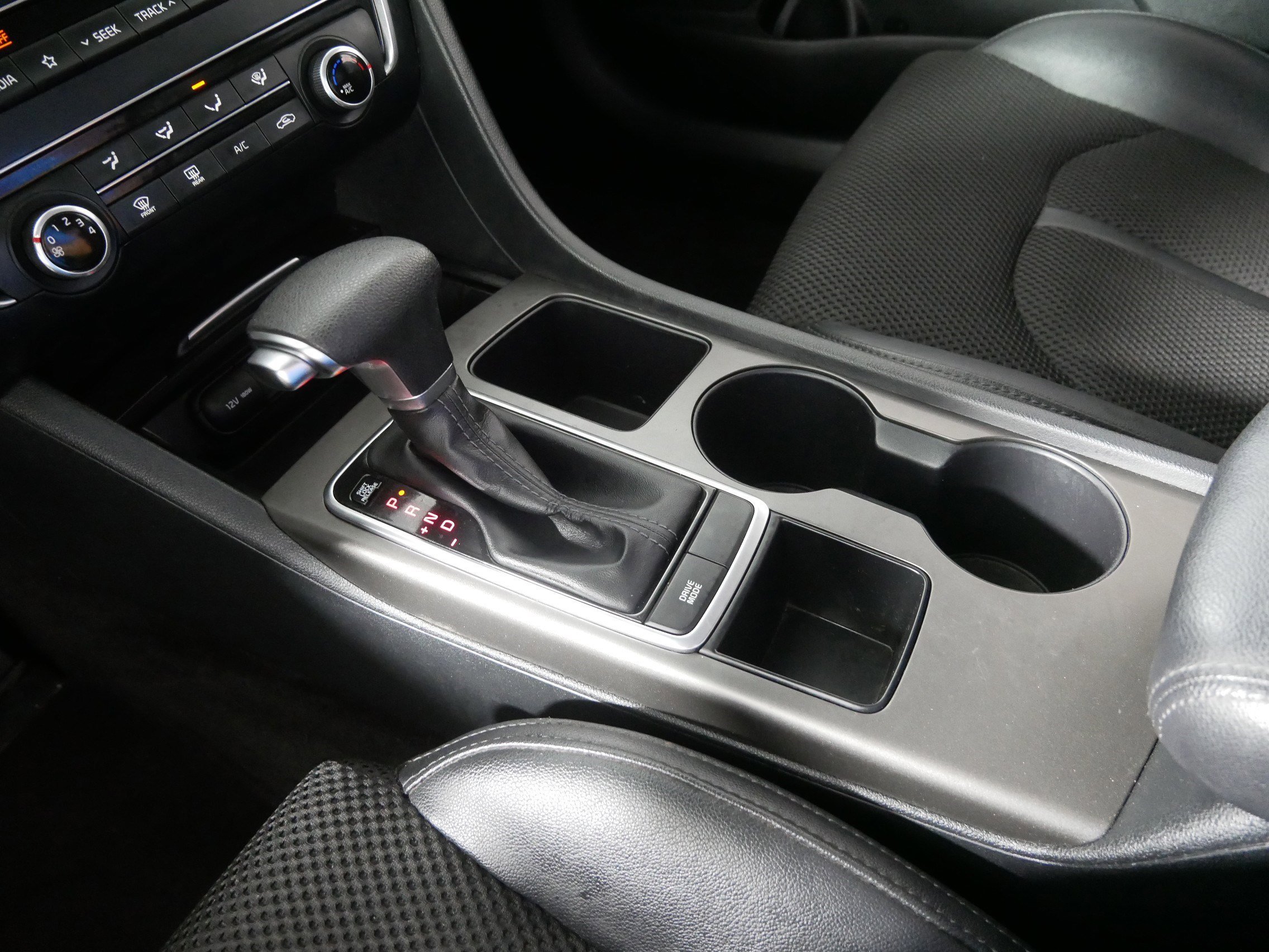 2020 Kia Optima S photo 23