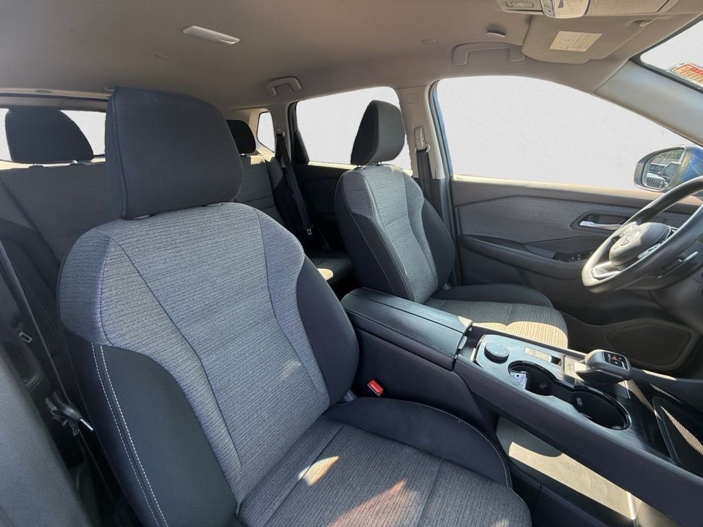 2023 Nissan Rogue SV photo 12