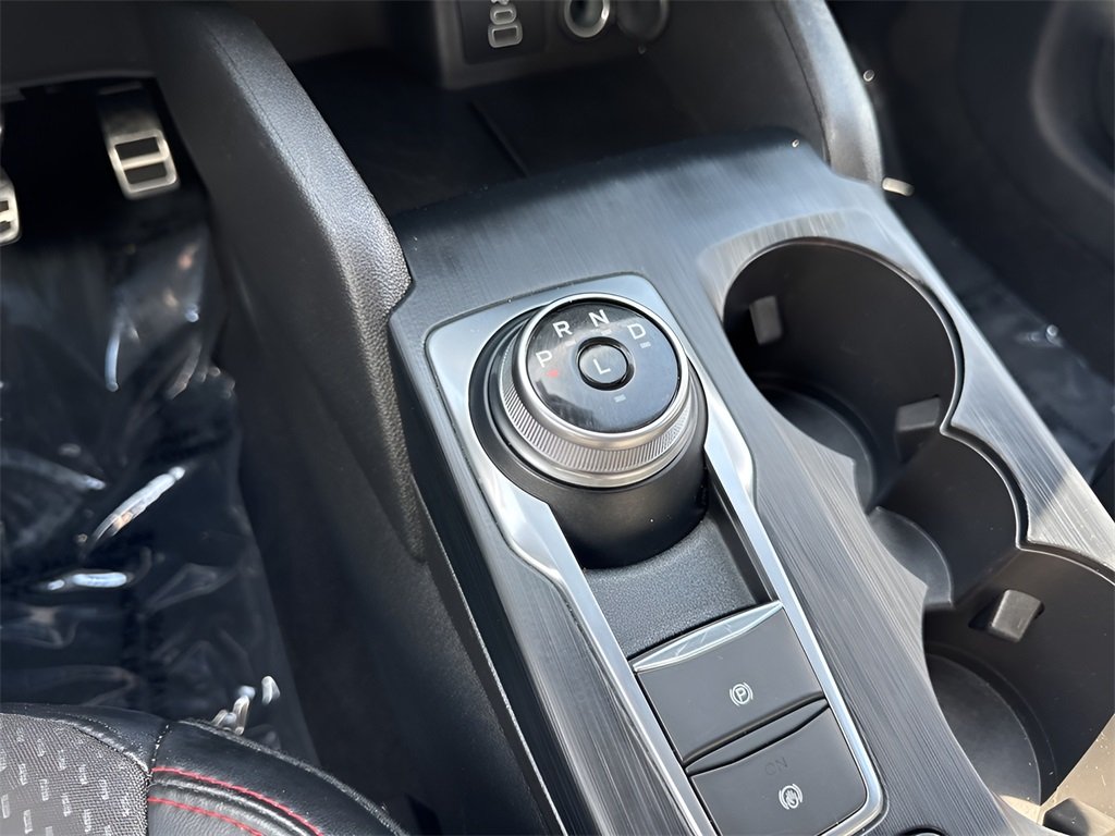 2024 Ford Escape ST-Line photo 15