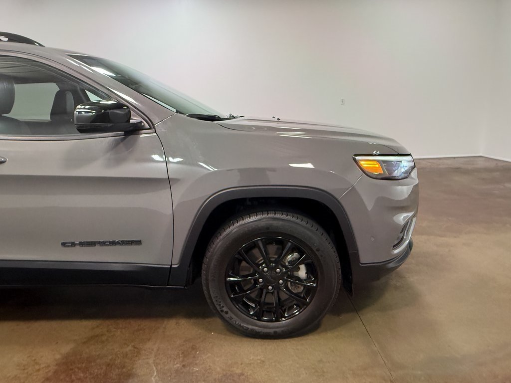 2023 Jeep Cherokee Altitude photo 24