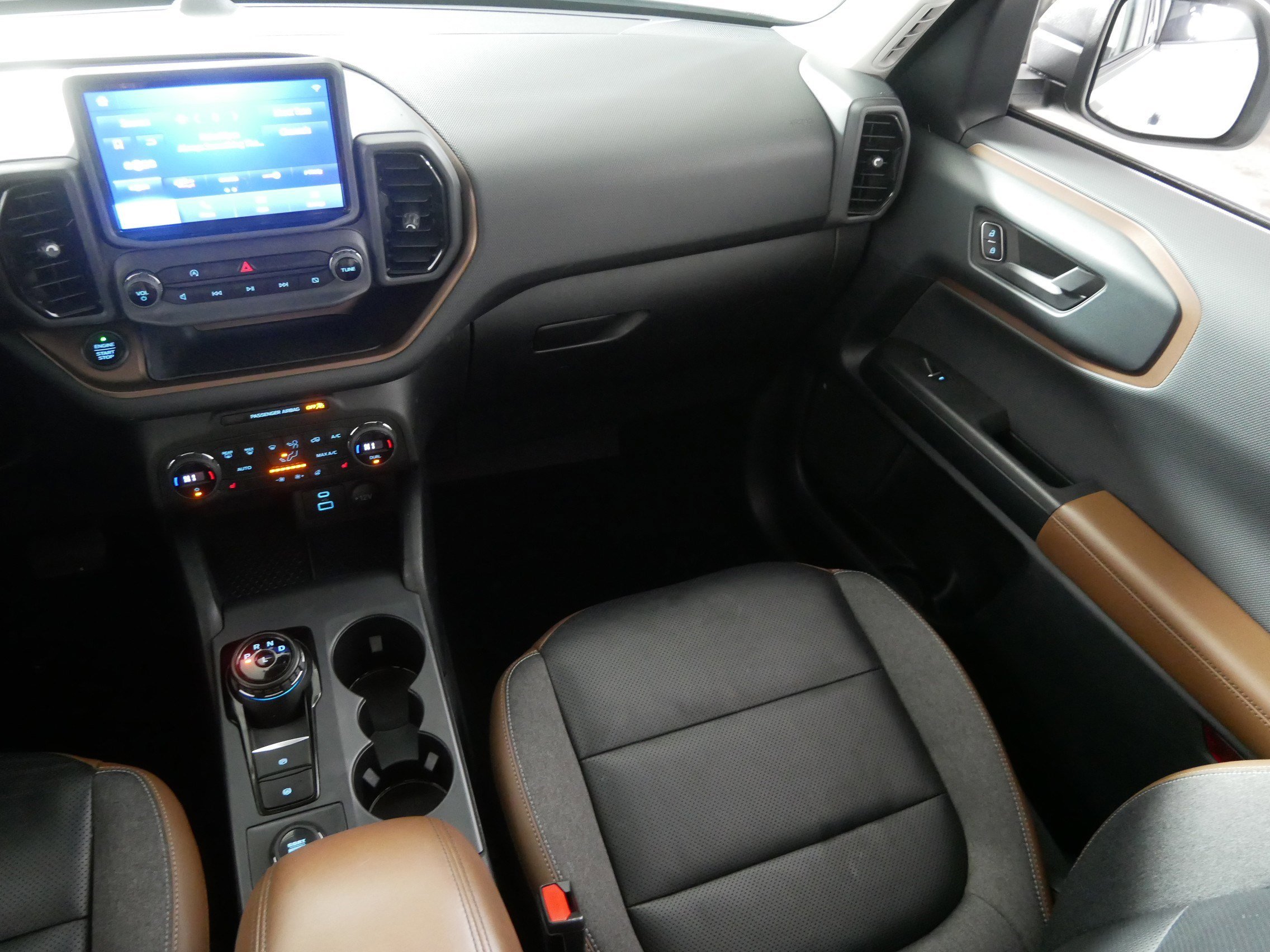 2021 Ford Bronco Sport Outer Banks photo 11