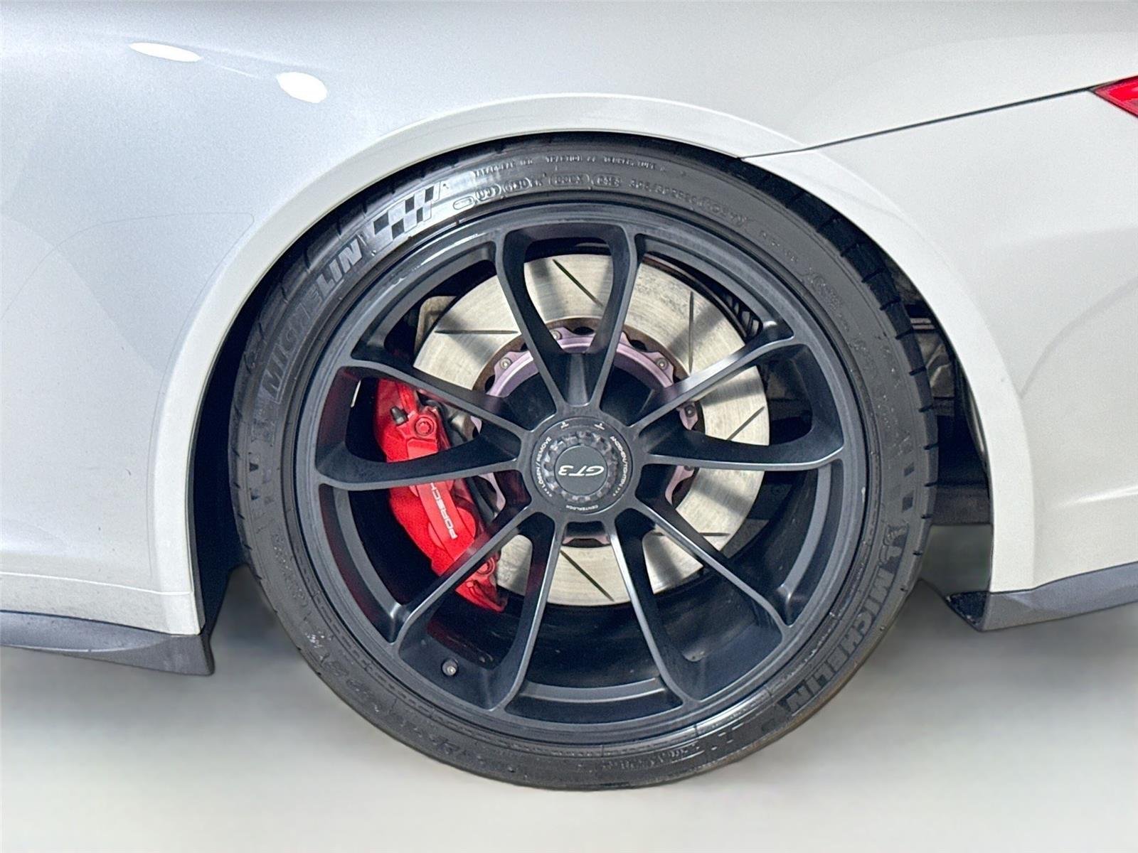 2018 Porsche 911 GT3 photo 36
