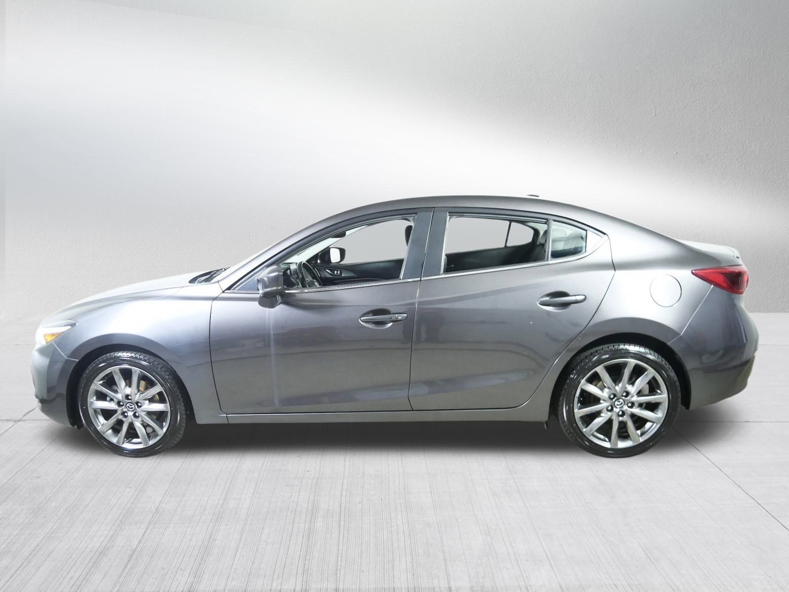 2018 Mazda Mazda3 Grand Touring photo 4