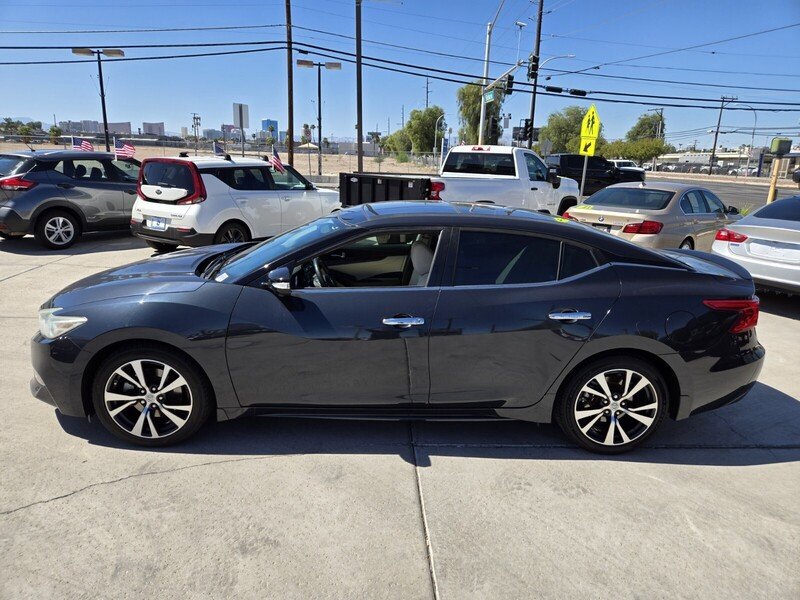 2016 Nissan Maxima Platinum photo 2
