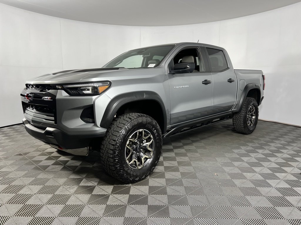 2023 Chevrolet Colorado ZR2 photo 2