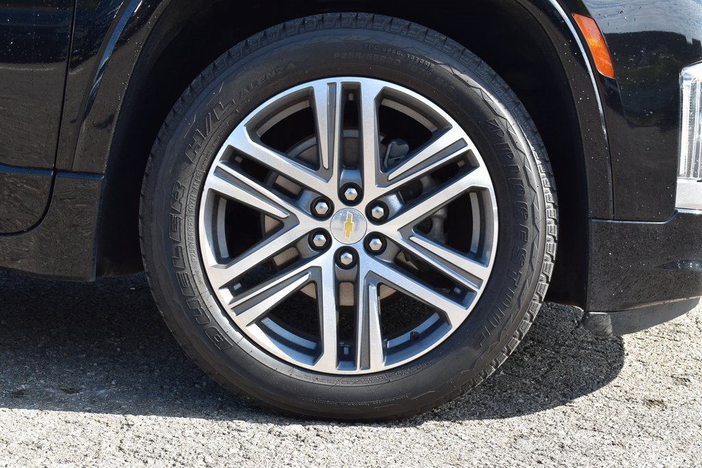 2023 Chevrolet Traverse High Country photo 2