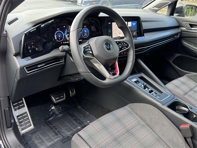 2022 Volkswagen Golf GTI SE photo 2