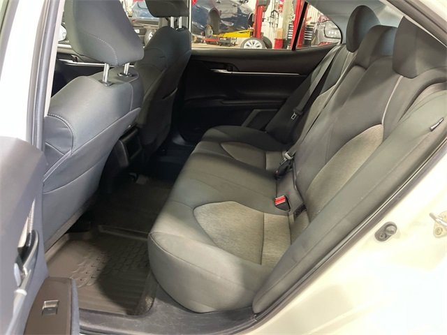 2023 Toyota Camry LE photo 18