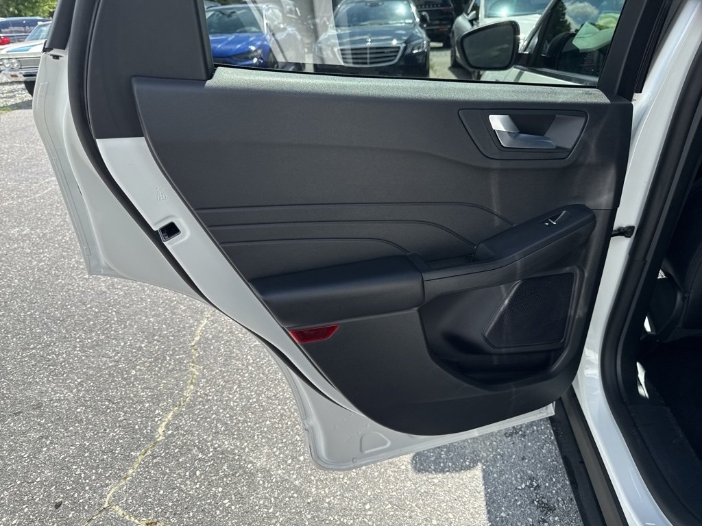 2024 Ford Escape ST-Line photo 23