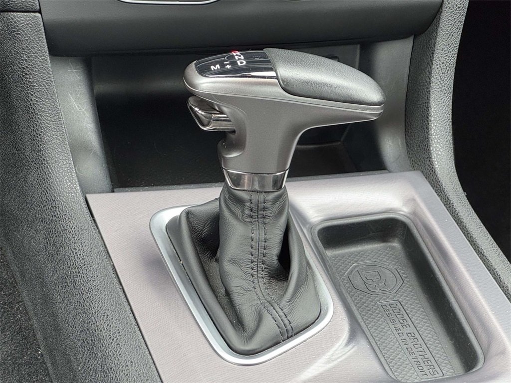2019 Dodge Charger SXT photo 20
