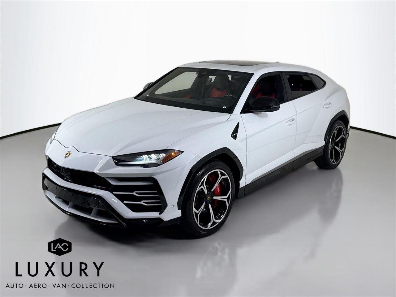 2021 Lamborghini Urus photo 2