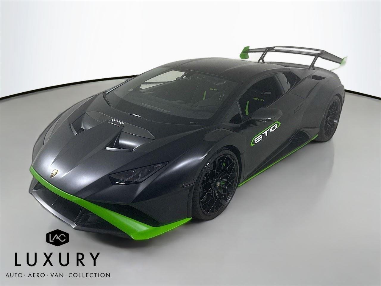 2023 Lamborghini Huracan STO photo 2