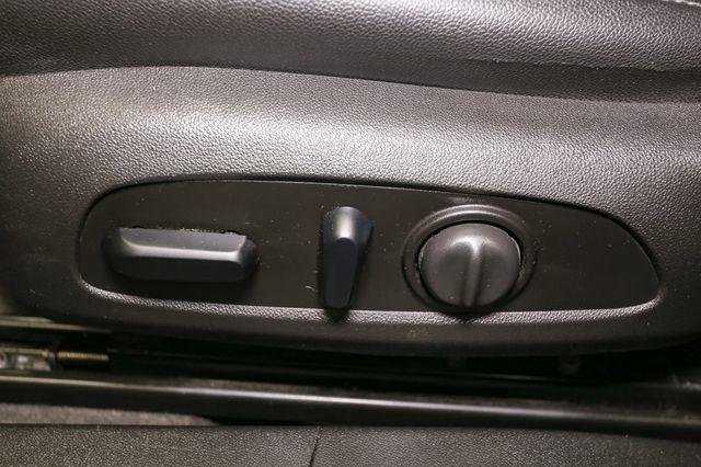 2018 Chevrolet Malibu Hybrid Base photo 38