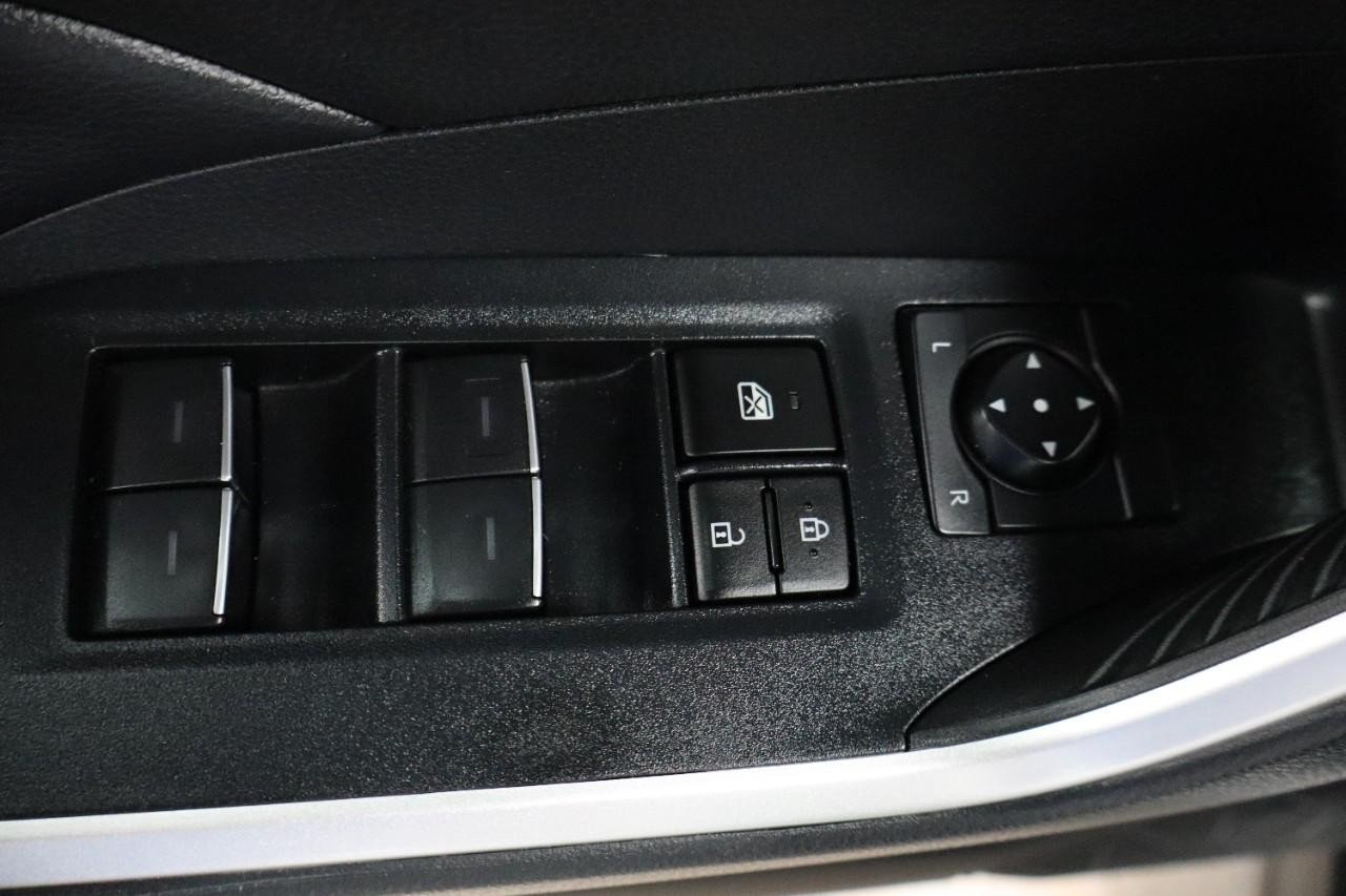 2023 Toyota RAV4 XLE photo 11