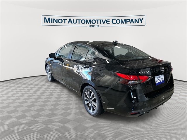 2023 Nissan Versa 1.6 SV photo 6