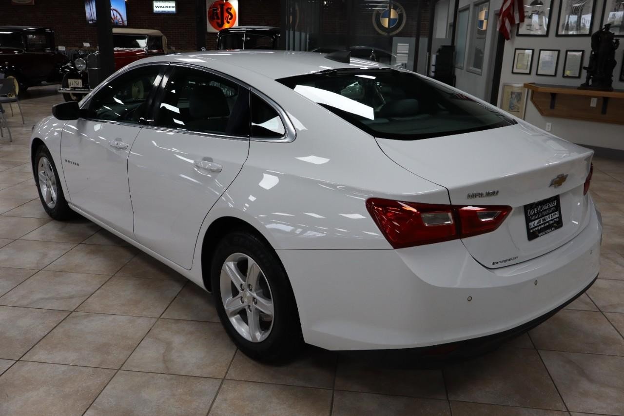 2020 Chevrolet Malibu LS photo 3