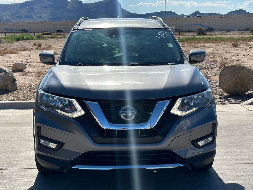 2019 Nissan Rogue SV photo 3