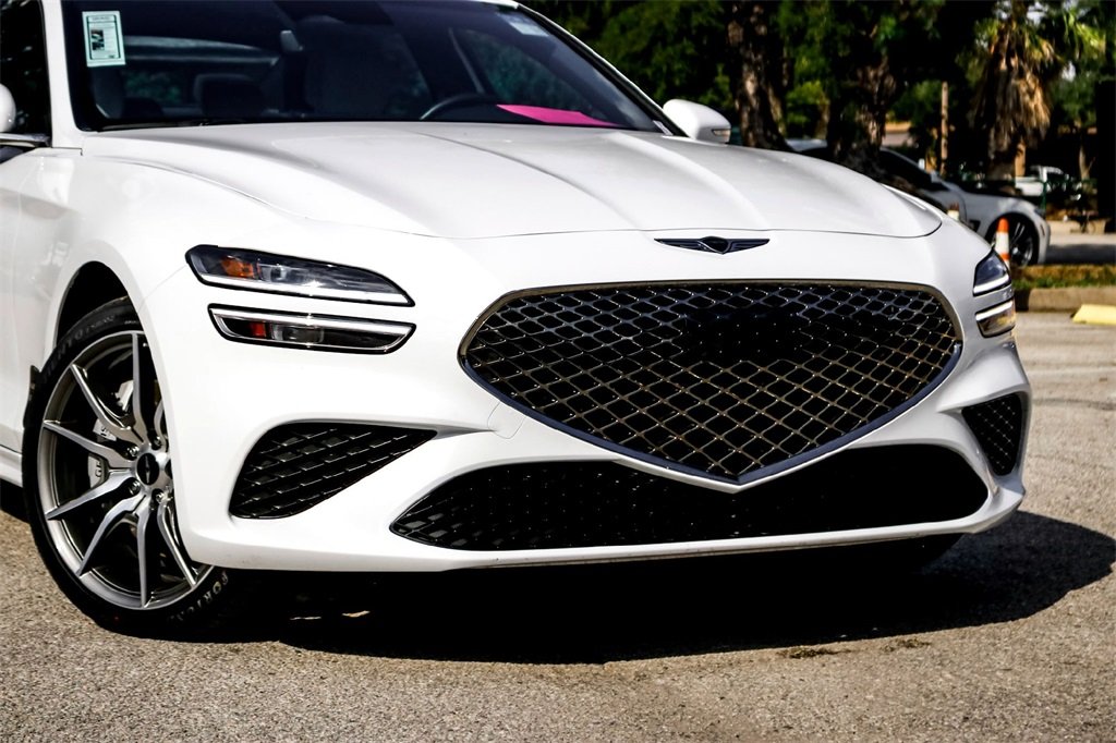 2025 Genesis G70 2.5T photo 3