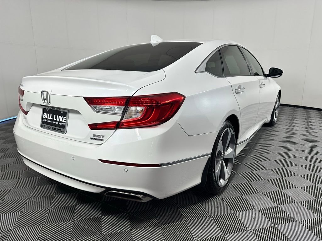 2018 Honda Accord Touring 2.0T photo 4