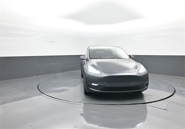2024 Tesla Model Y Long Range photo 2