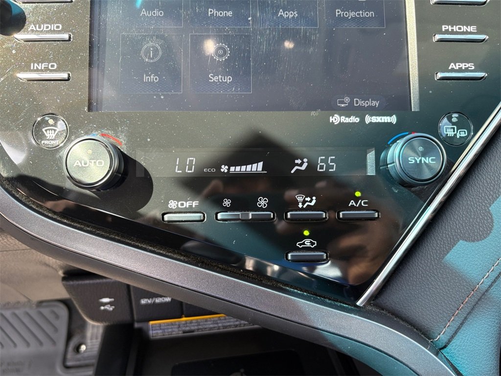 2018 Toyota Camry XLE V6 photo 20