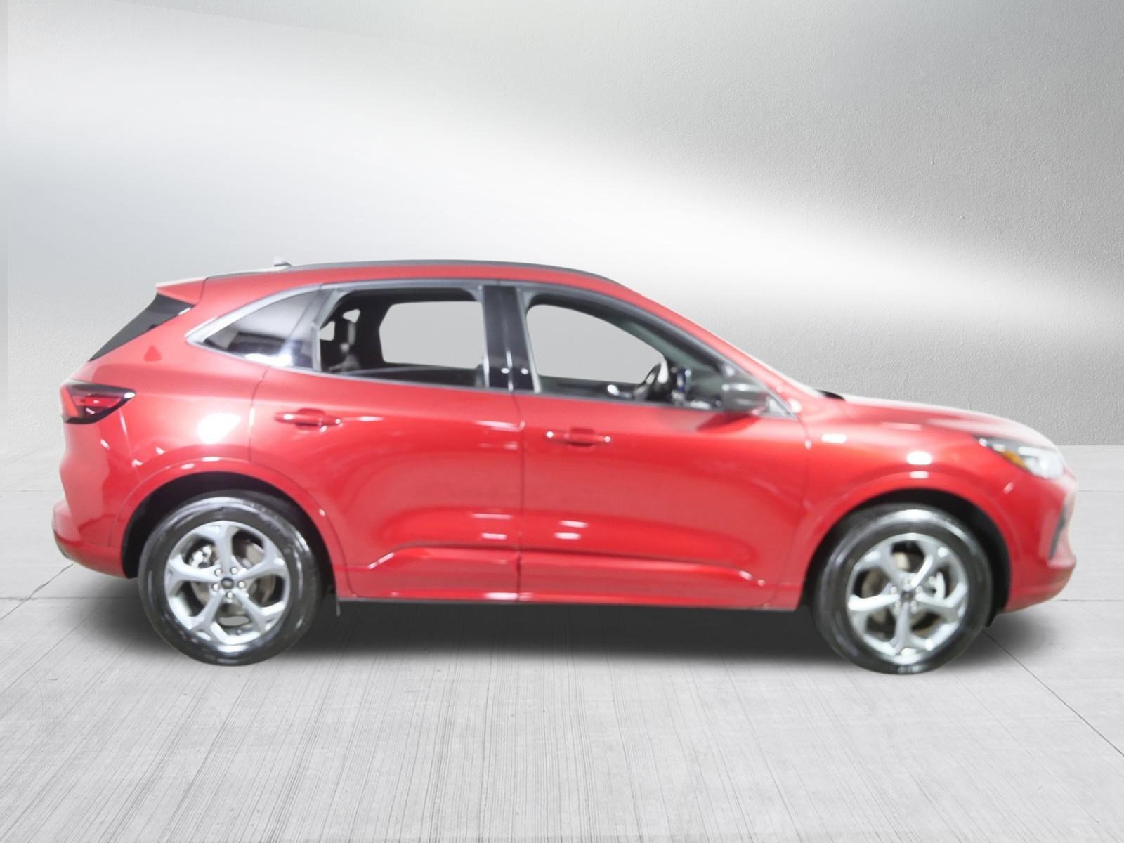 2024 Ford Escape ST-Line photo 8