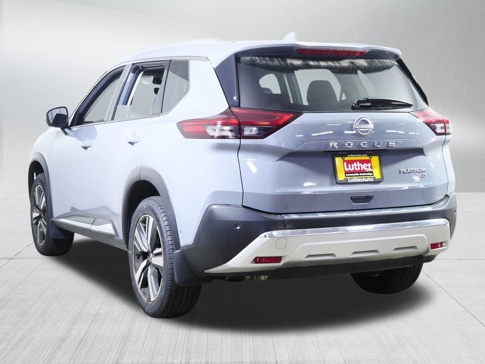 2022 Nissan Rogue Platinum photo 5