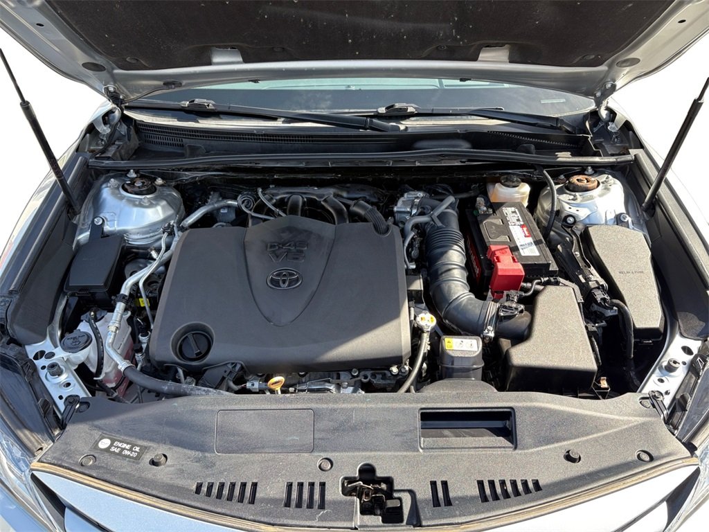 2018 Toyota Camry XLE V6 photo 17