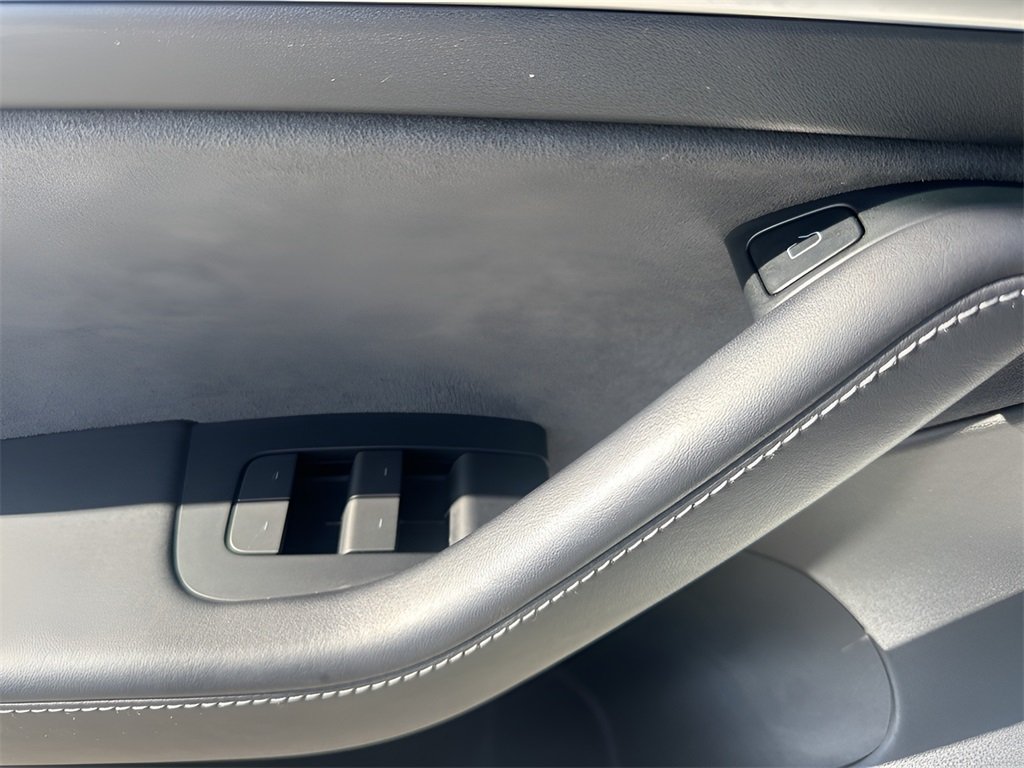 2023 Tesla Model 3 photo 23