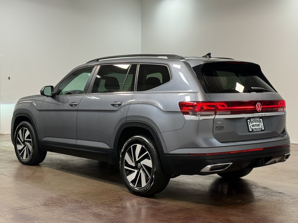 2025 Volkswagen Atlas SE Technology photo 2