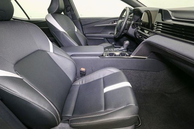 2025 Toyota Camry XSE photo 14