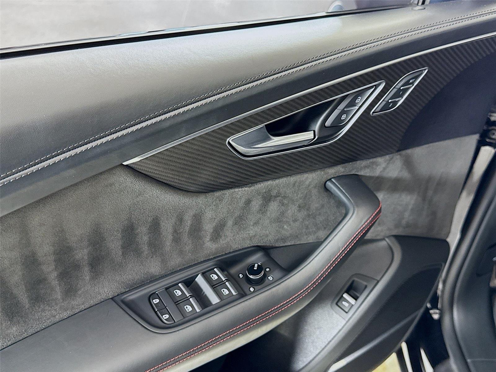 2020 Audi RS Q8 photo 11