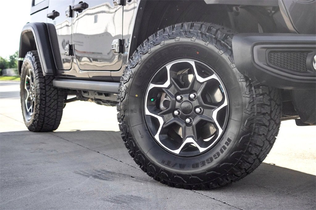 2023 Jeep Wrangler Rubicon 4xe photo 2