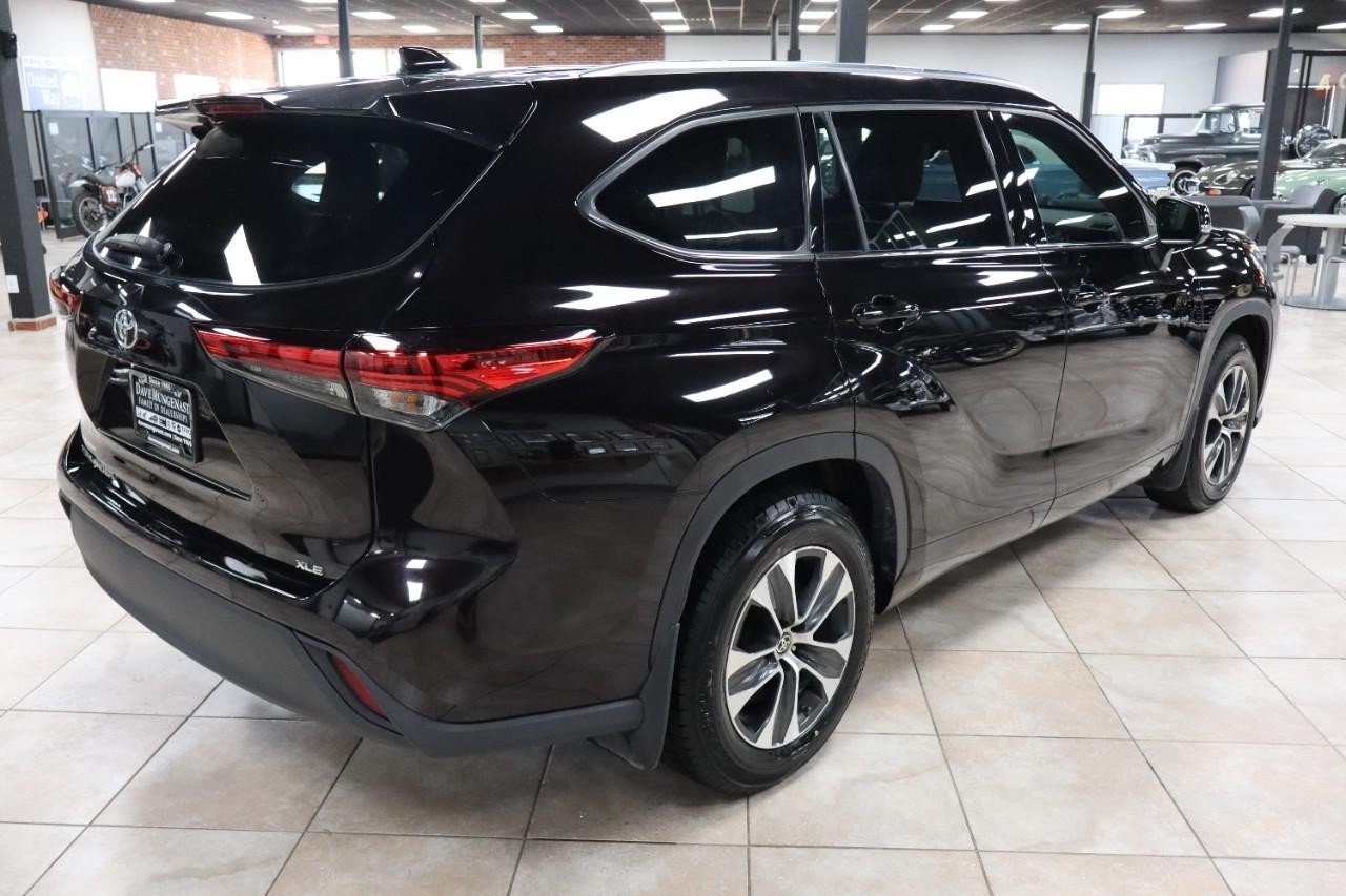 2020 Toyota Highlander XLE photo 5