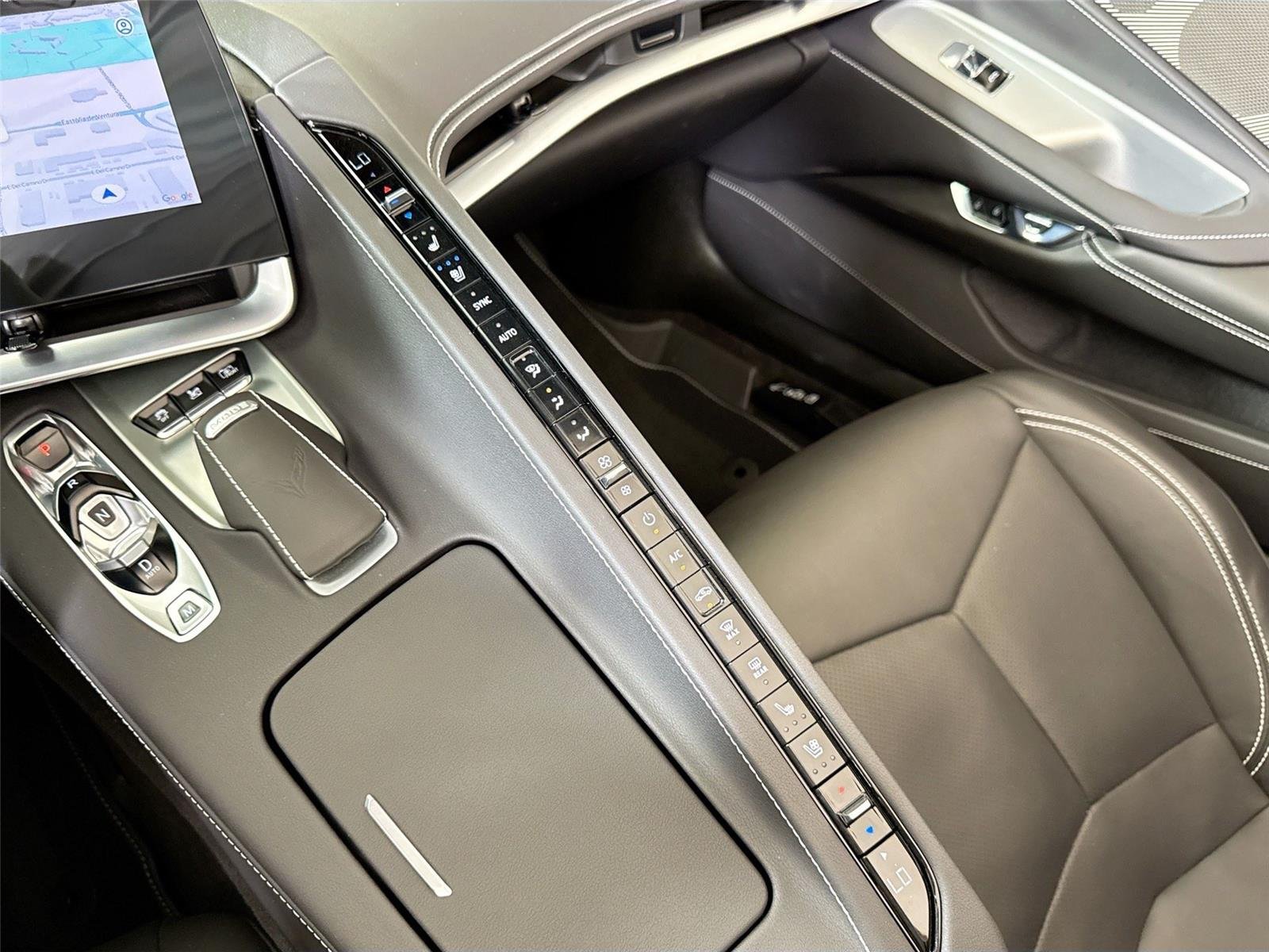 2025 Chevrolet Corvette 2LT photo 19