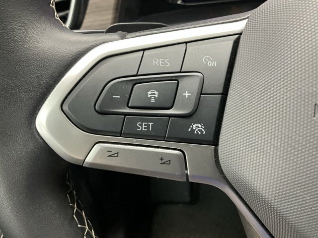 2024 Volkswagen Atlas SEL photo 16