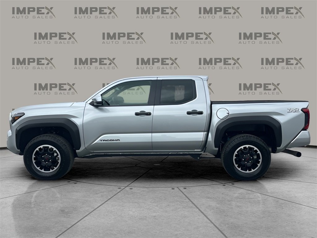 2025 Toyota Tacoma TRD Off-Road photo 2