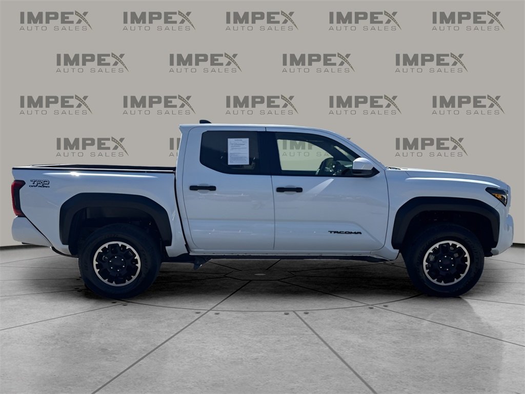 2025 Toyota Tacoma TRD Off-Road photo 6