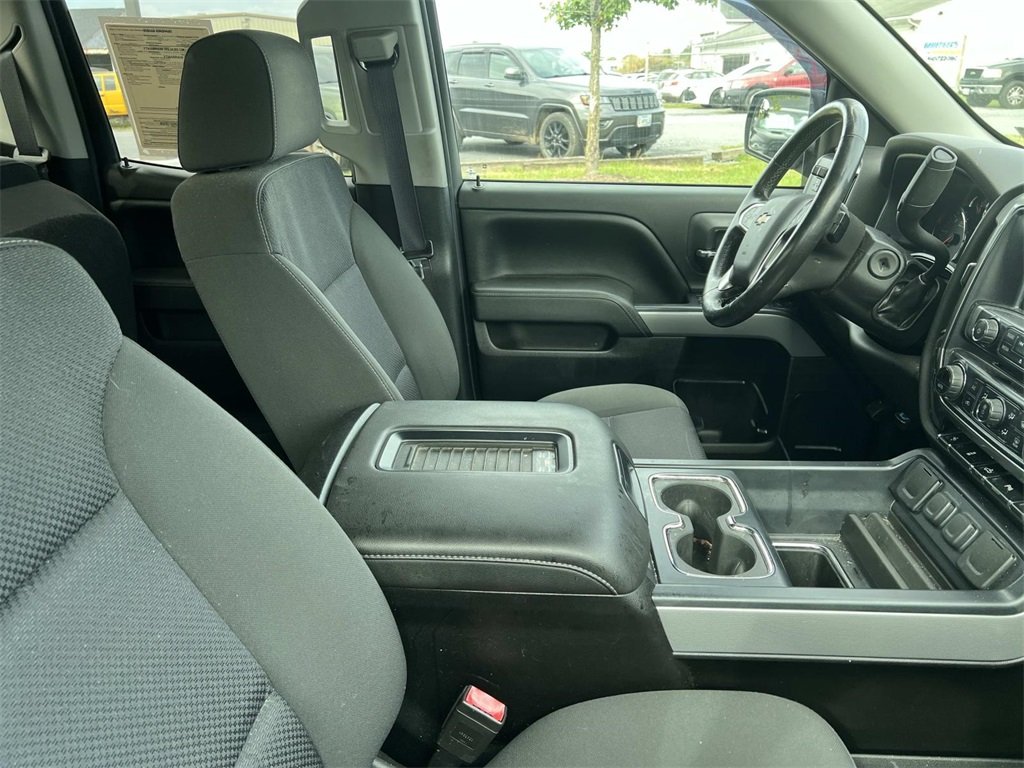 2017 Chevrolet Silverado 1500 LT photo 8