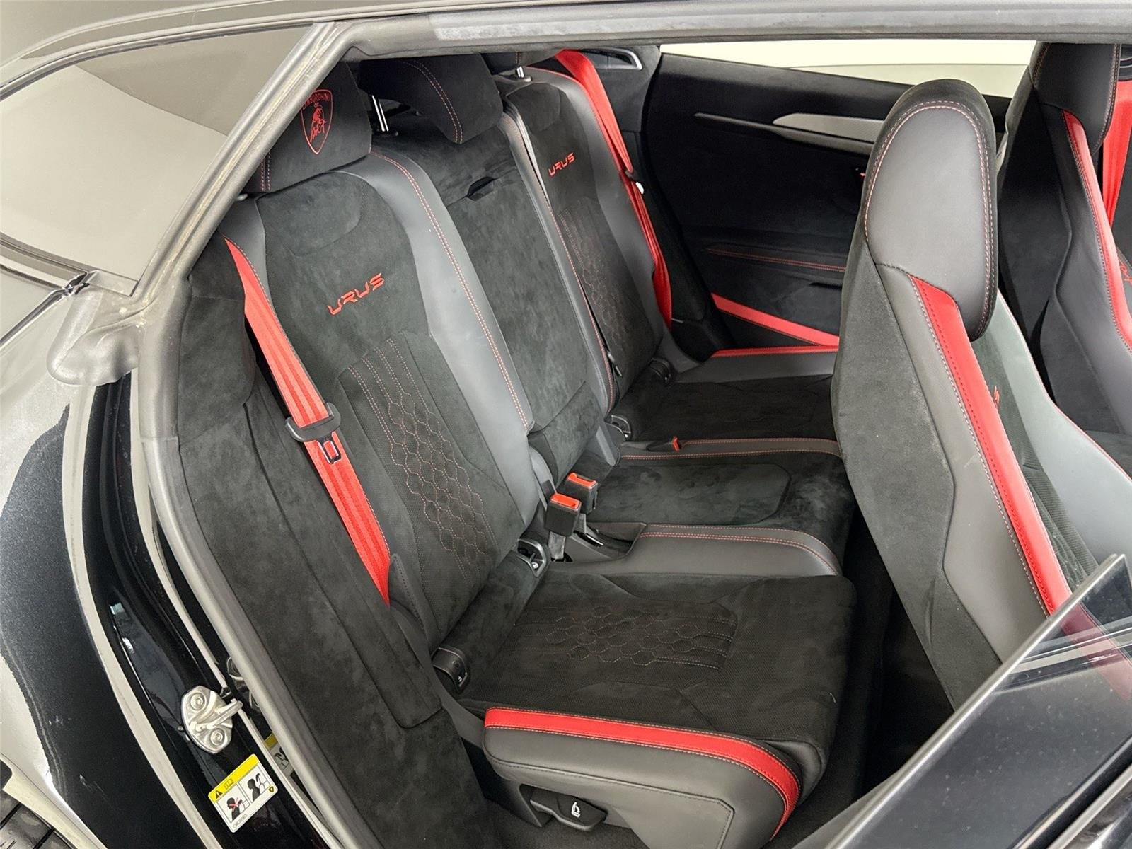 2023 Lamborghini Urus Performante photo 24
