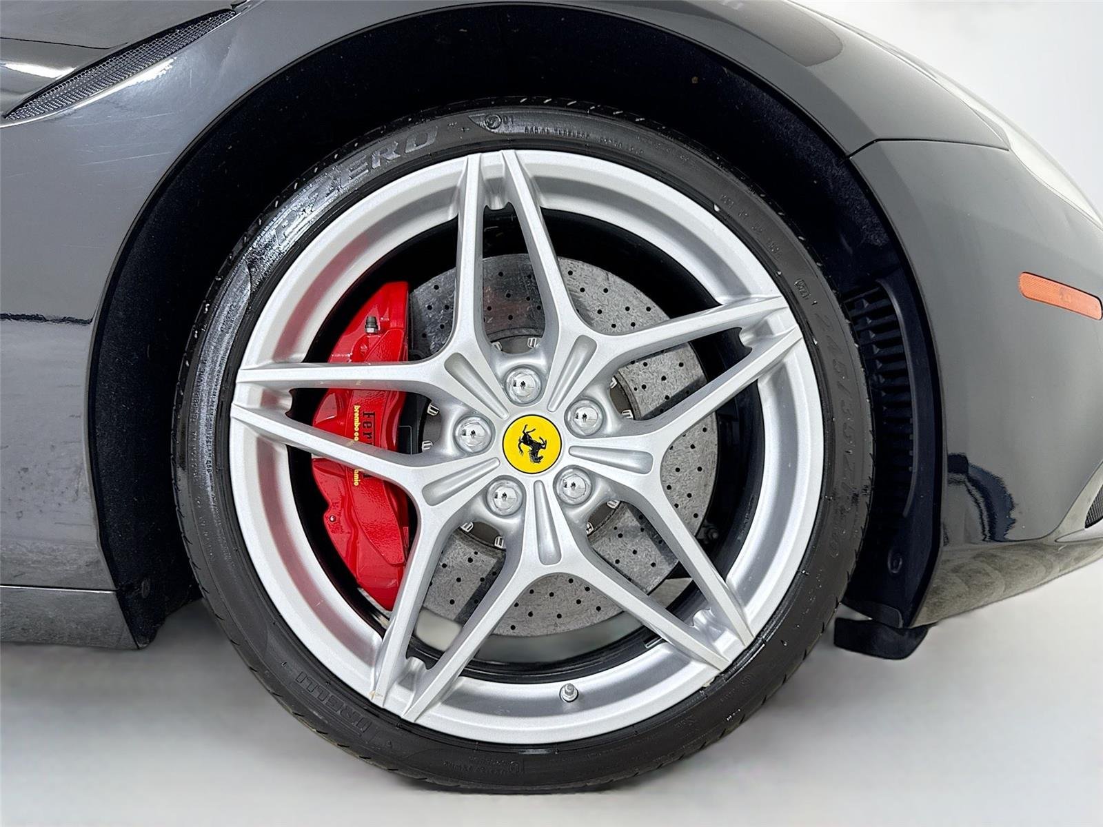 2018 Ferrari California T photo 33