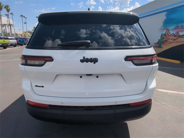 2024 Jeep Grand Cherokee Altitude photo 22