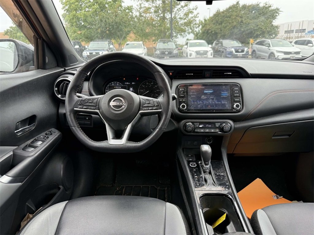 2022 Nissan Kicks SR photo 6