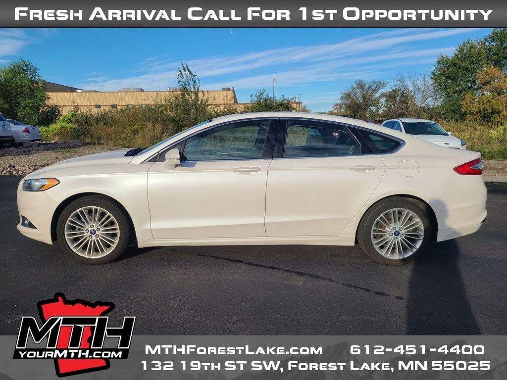 2014 Ford Fusion SE photo 3