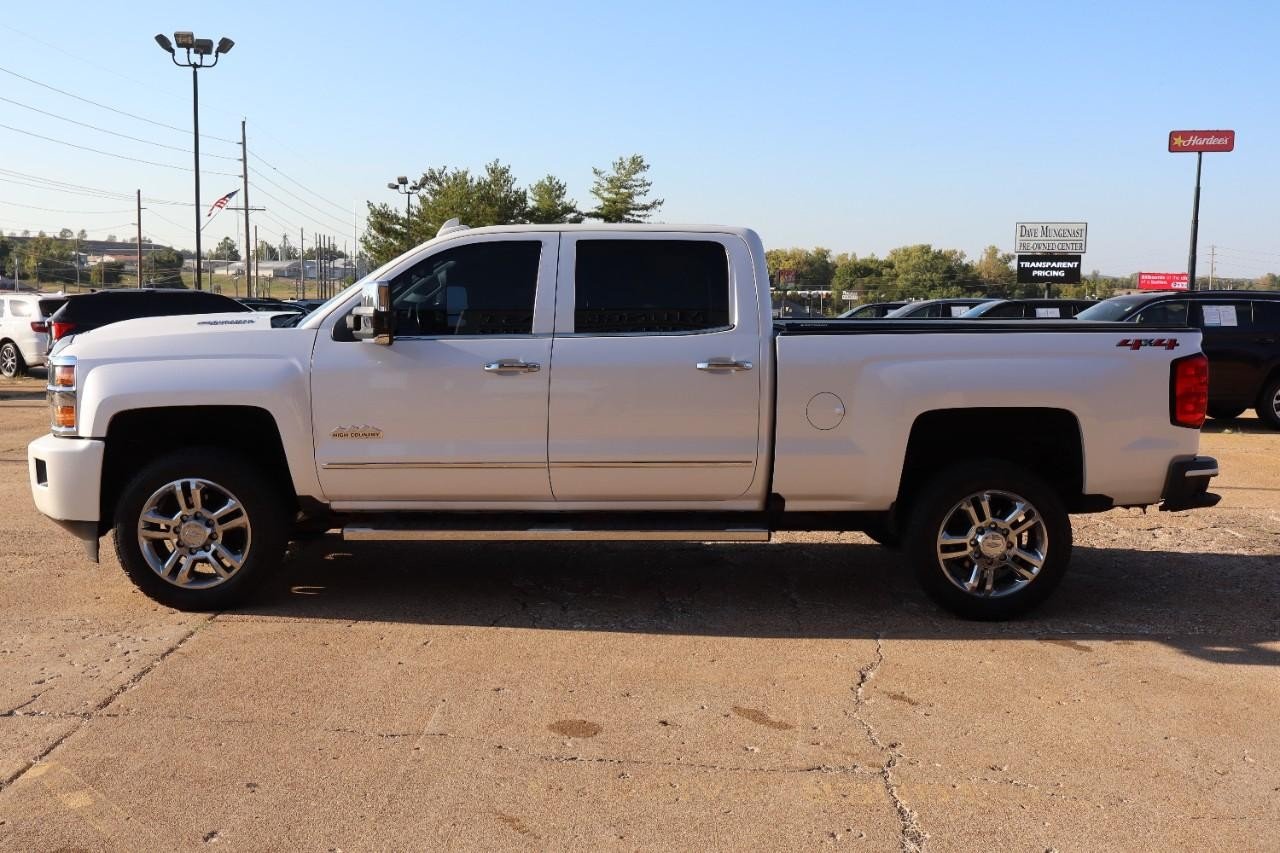 2019 Chevrolet Silverado 2500HD High Country photo 2
