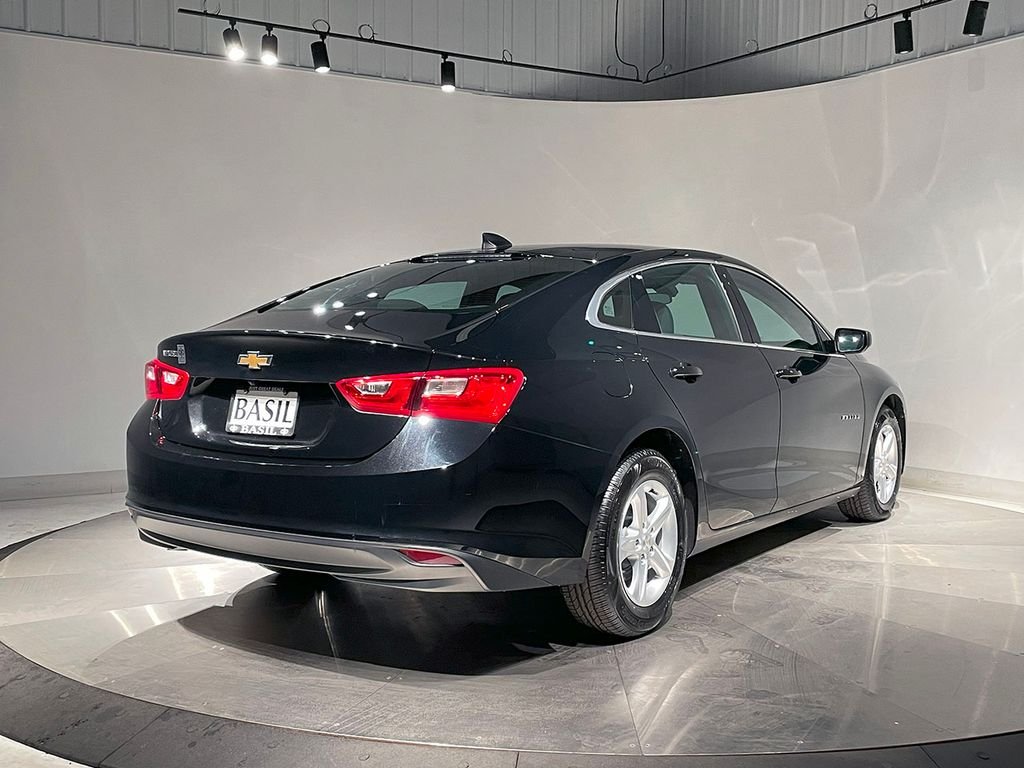2022 Chevrolet Malibu LS photo 8