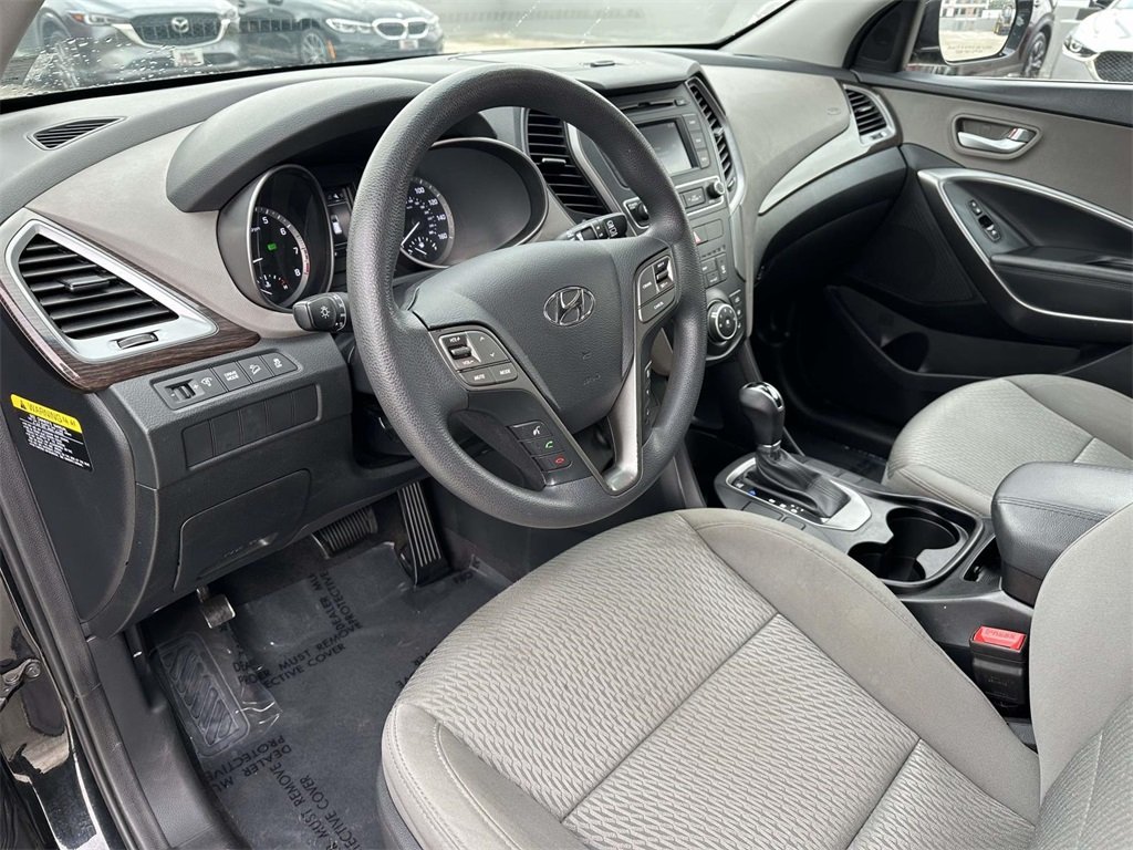 2017 Hyundai Santa Fe Sport Base photo 2